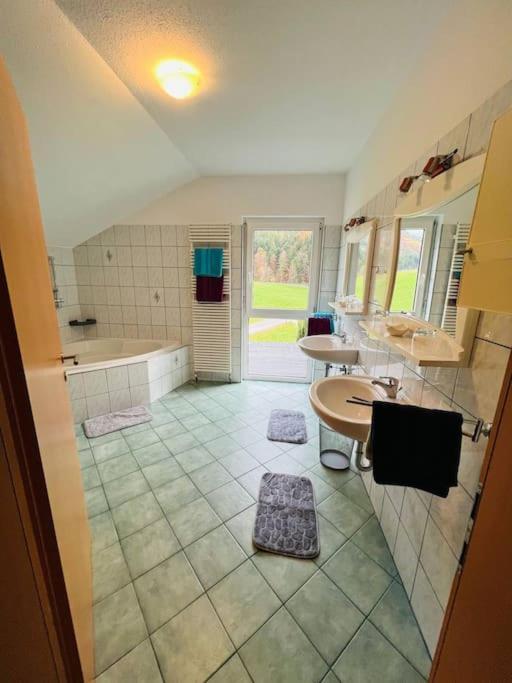 Tanjas Gemuetliches Haus Am Mondsee Innerschwand Ngoại thất bức ảnh